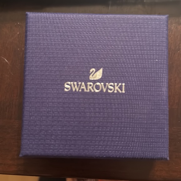 New SWAROVSKI pendent earrings Original price $145 with 2 Boxes - Picture 3 of 5